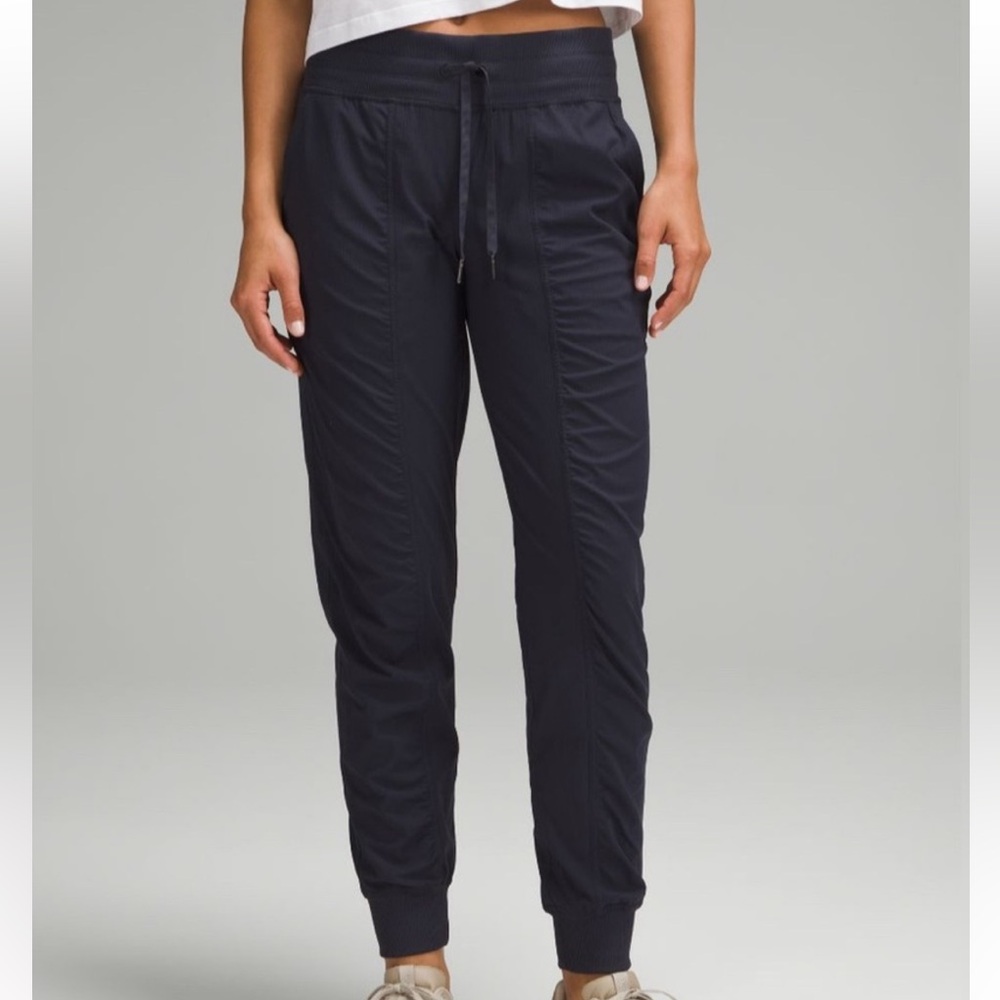 EUC Lululemon Studio Jogger - Black